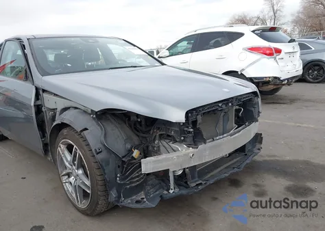 2015 Mercedes-Benz E 350 4Matic из США, поврежденный, VIN WDDHF8JB3FB092787